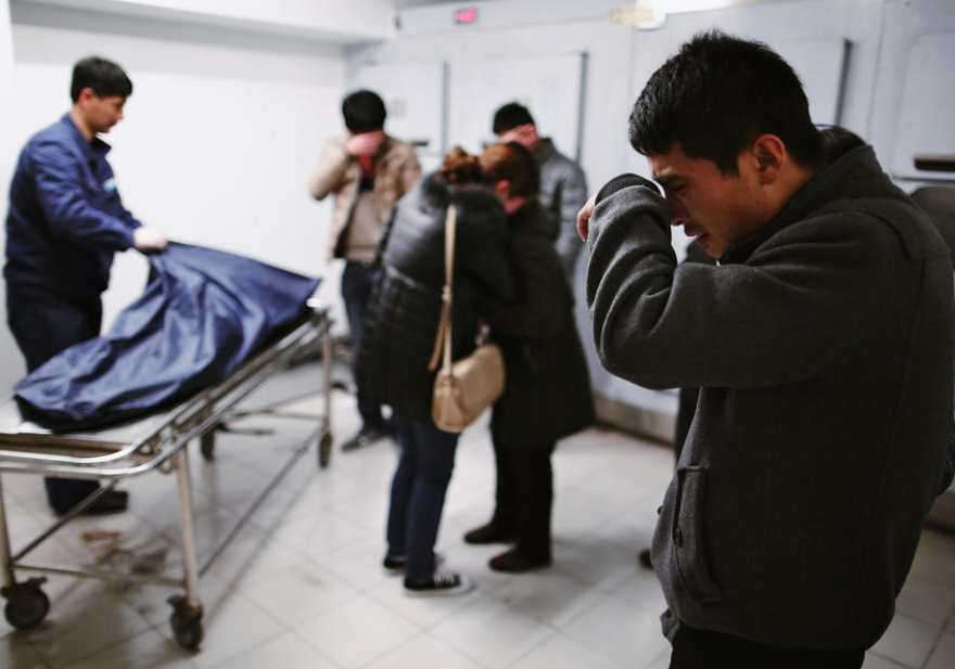 上海2名视频死于重症儿童口病鲜花悲痛欲绝(手足寿字家属图片