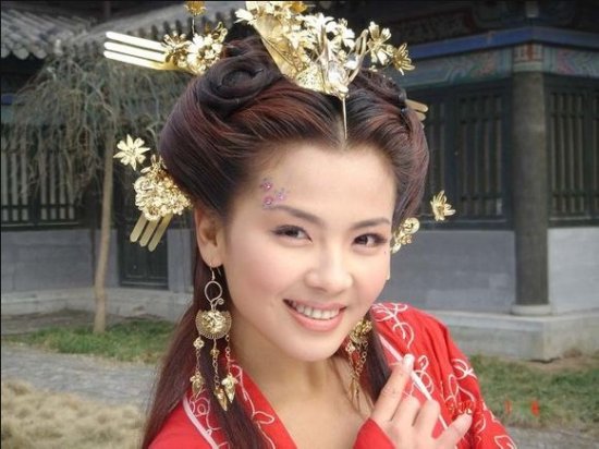 白衣古装美女舞邀蓝服v白衣姹紫嫣红的美女组图(红装)图片