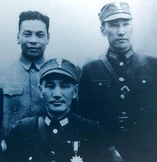 蒋家人丁兴旺,后人中,除第三代蒋孝严和蒋方智怡外,第四代已无一人涉足政治。他们大都投身于商界、艺术和教育界,长期以来行事低调,留给外界一层神秘感。