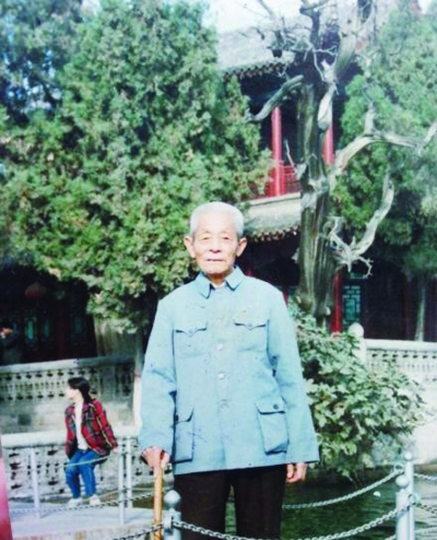看上去是普通农民的父亲竟是抗战老兵。