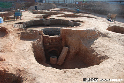 禹州钧窑排行_禹州市乾名钧窑作品“一带一路”惊艳会展获金奖(2)