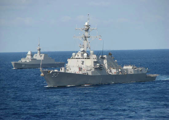 美海军“钟云”号宙斯盾驱逐舰。