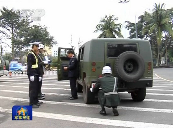 資料圖：解放軍進行軍車專向整治。