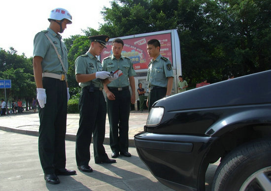 資料圖：嚴格審核軍車出車手續。