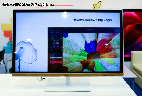 2014香港环球资源展:三色显示器齐亮相