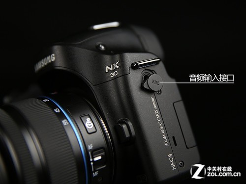 80度翻转电子取景器 三星旗舰NX30评测
