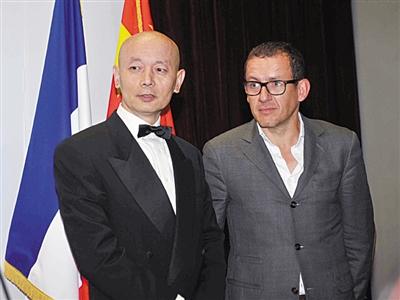 葛优被授予骑士勋章 很想请法国明星吃烤鸭 图