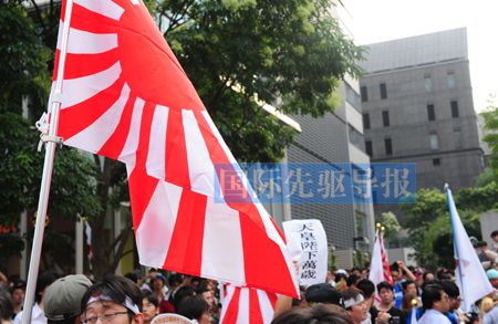 4月21日报道,20日是德国纳粹分子阿道夫希特勒的生日,日本右翼分子