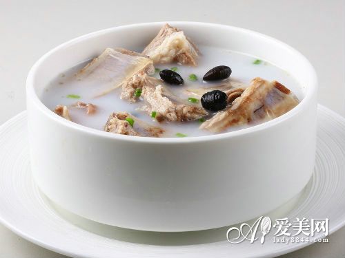 3、煲乌豆