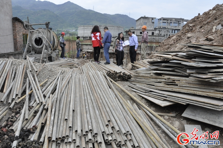 芦山县总人口有多少_我国四川芦山地震已致56人死亡 已有29次余震