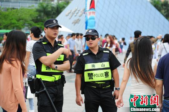 深圳警方重点加强旅游景区安保巡防(图)