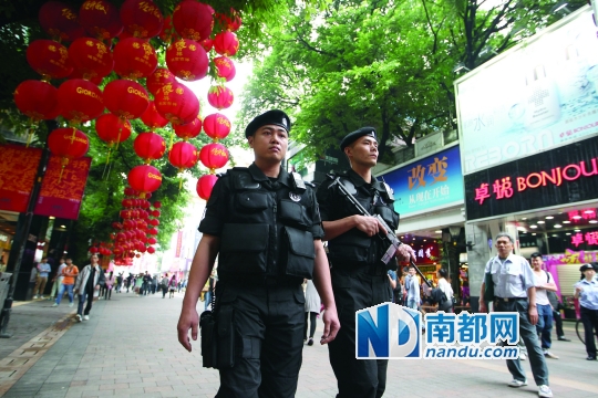 当天起,广州立体化社会治安巡逻防控全面铺开.