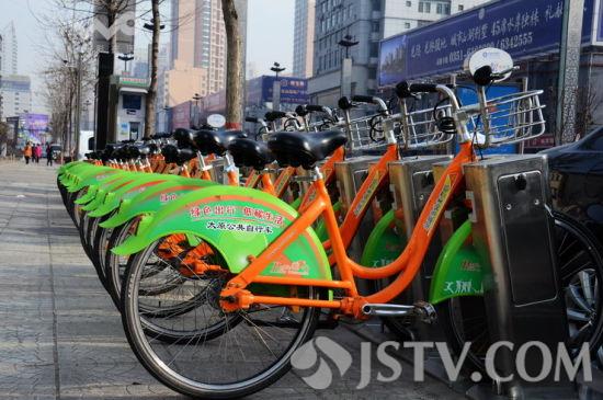 句容市首批1800辆公共自行车向公众开放(图)