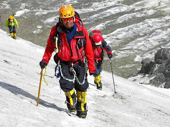 【组图】登山家张梁放弃近在眼前山顶 称更加热爱生命