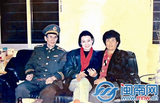 泉州80岁微博达人晒出渴望演员张凯丽旧照