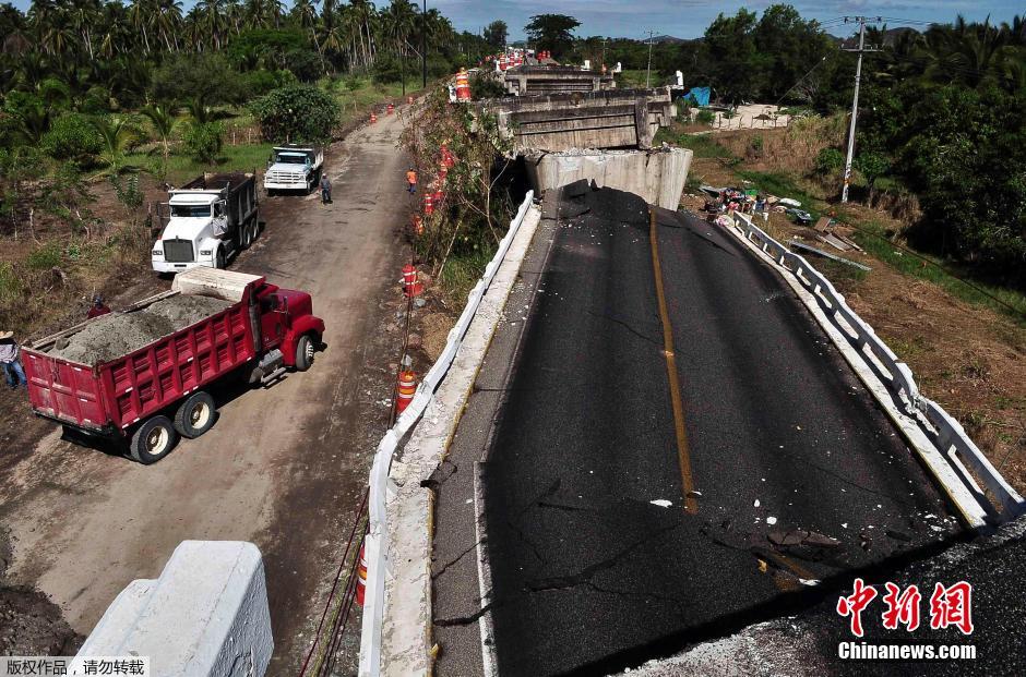墨西哥再遇6.0级地震 高架桥断裂扭曲(组图)
