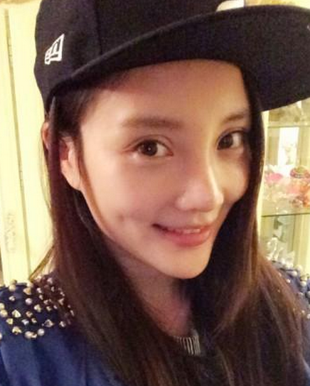 李小璐事件引风波 李小璐:做人踏实问心无愧(组图)今日热点近日,一段