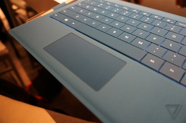 史上最薄Win8.1平板：Surface Pro 3抢鲜看