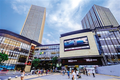 5万元/m2起,用社区价买商圈商铺 龙湖时代天街"最后