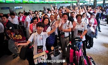 中国最大赴美旅游团抵美:近7千人分乘70余航班