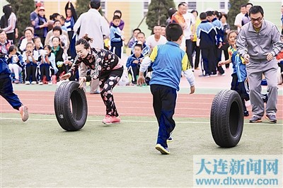 中山区中南路小学开展亲子趣味运动会(图)-中国