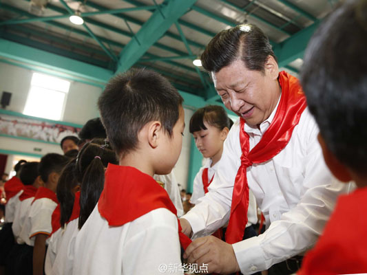 习近平“六一”前夕看望少年儿童
