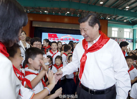 习近平“六一”前夕看望少年儿童