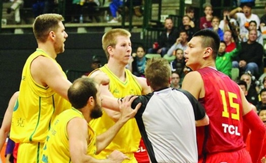 2014中澳男篮对抗赛:中国男篮负澳大利亚 双方