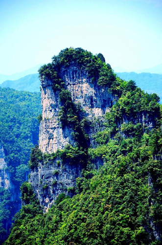 【组图】三峡芝兰谷天然人像浮雕群妙绝天下