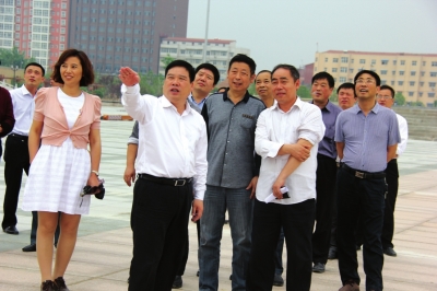 尉氏县人民政府县长韩治群在基层调研