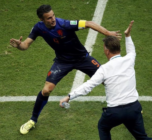 世界杯荷兰5:1完胜西班牙 范佩西打进头球震惊