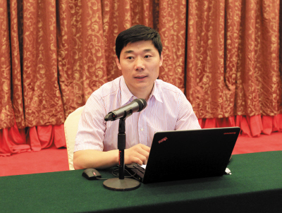 大连市第二十四中学副校长李振权就 a href=