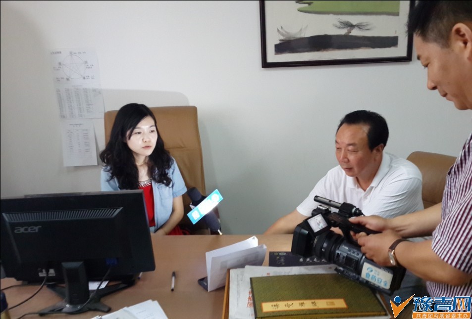 豫青网副总编辑张倩接受河南电视台采访关切河