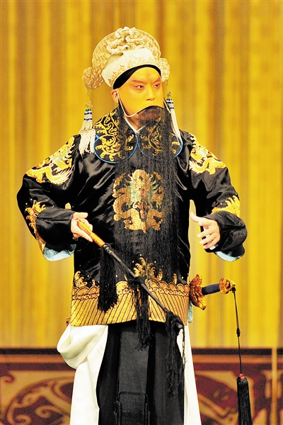 万琳在《文昭关》中饰演伍子胥.