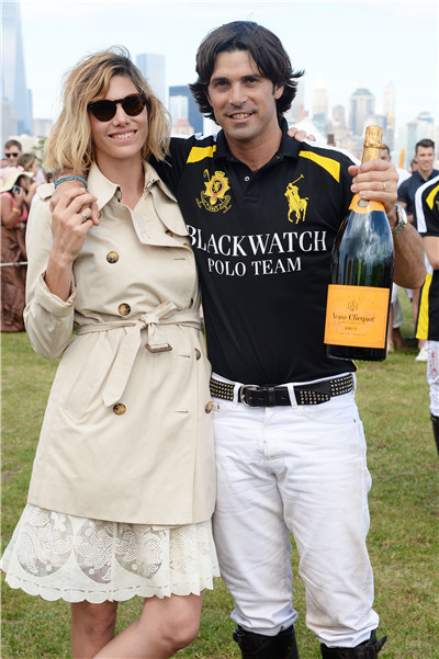 世界级马球运动员Nacho Figueras与妻子Delfina Blaquier于2014凯歌香槟经典马球赛