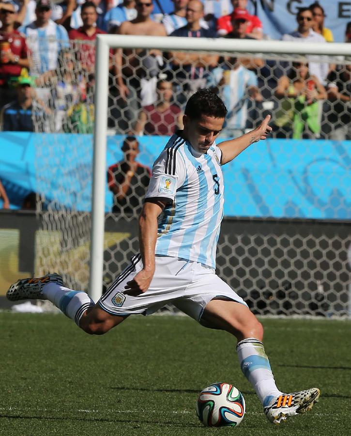 (世界杯)(91)足球--阿根廷队对阵瑞士队(图)