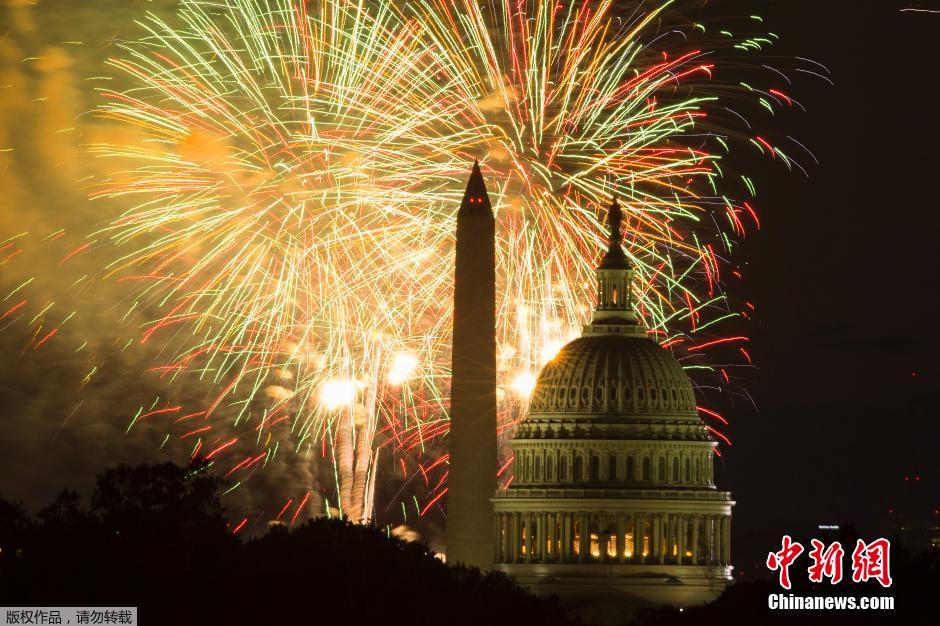 美国首都华盛顿举行庆祝独立日大游行(高清组图)