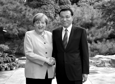 昨天下午，李克强在北京钓鱼台养源斋会见德国总理默克尔。新华社发