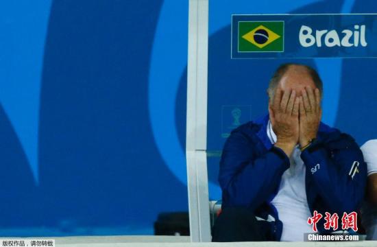 巴西惨败德国球迷痛哭 足球王国天崩地裂(图