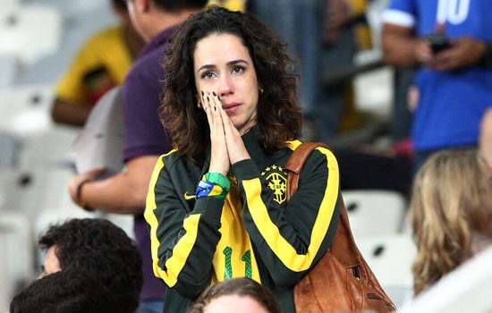 巴西球迷别哭 世界杯惨败有利于贵国经济