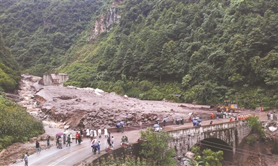 【图】大理泥石流致6人遇难- 另有8人失踪 云南福贡泥石流造成17人