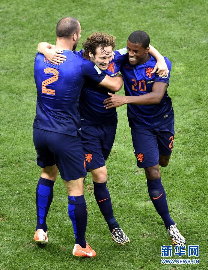 荷兰3:0完胜巴西收获世界杯季军(组图)