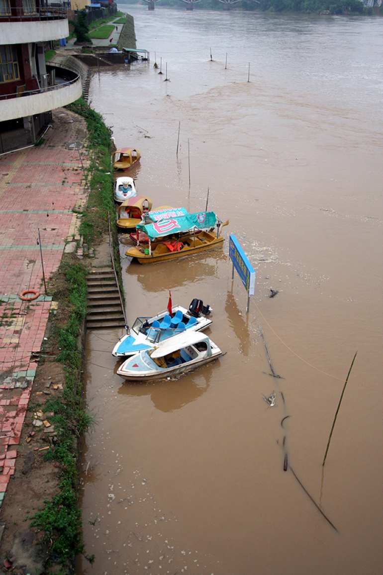 高清:洪水袭击福建顺昌 部分住宅与设施被淹(组图)