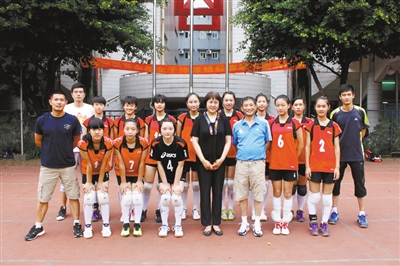 全国U16女子排球锦标赛 重庆八中勇夺冠军(图