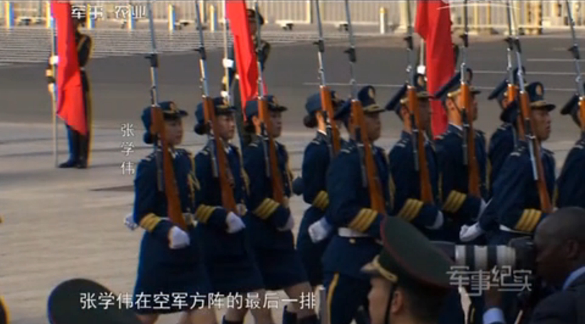 女兵仪仗队成员张学伟,2012年入伍,到三军仪仗队之前是石家庄机械化