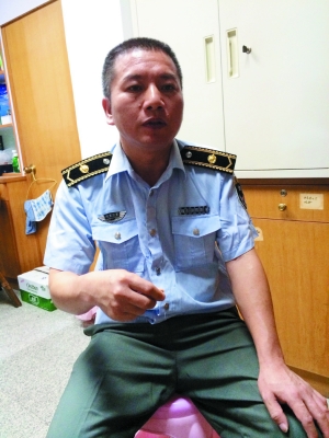 打工仔挖地窖囚禁女孩_我是个打工仔