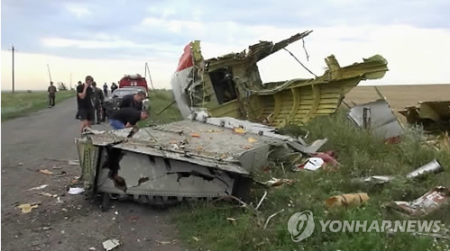 17日，马来西亚航空MH17航班在乌克兰坠毁，乘客和机上人员全部遇难。