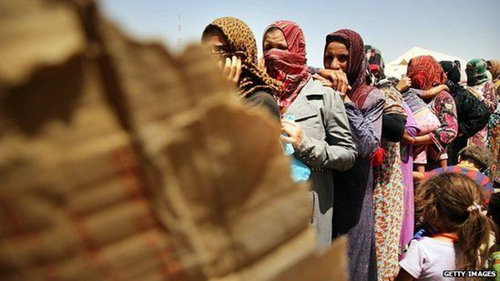自6月以来，有大量伊拉克女性逃离被“伊斯兰国”控制的摩苏尔城市。