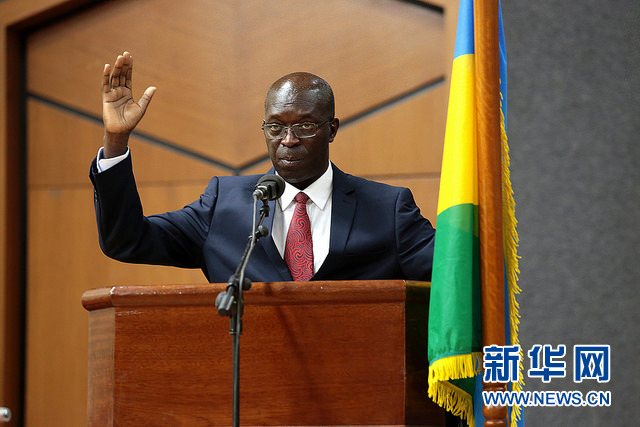 卢旺达总统保罗卡加梅与新内阁成员合影.
