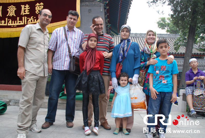 在京伊朗人和中国穆斯林共庆开斋节(高清组图)